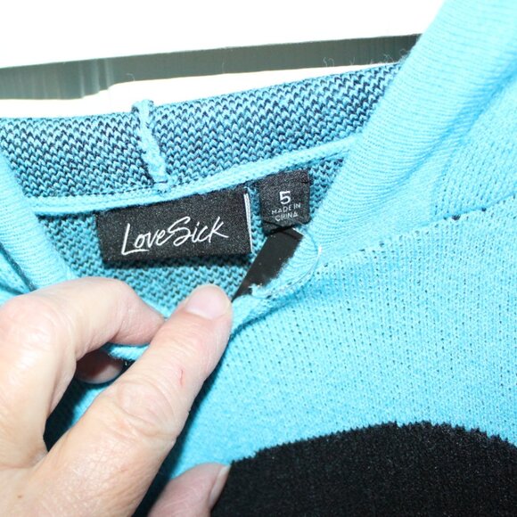 NWT Torrid LOVESICK skull hoodie sweater 5X (28W) FUN !! - Picture 6 of 9